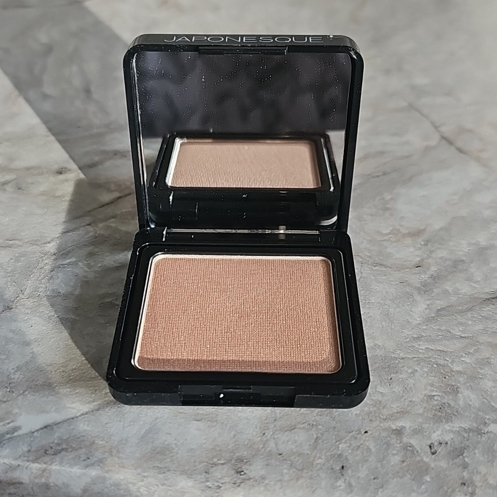 Japonesque ROSE GOLD Kumadori highlighter NEW - Picture 3 of 4